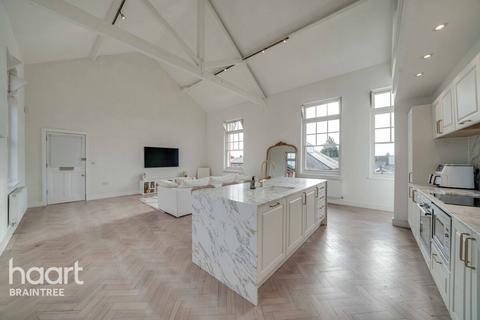 2 bedroom duplex for sale, Old St Michaels Drive, Braintree