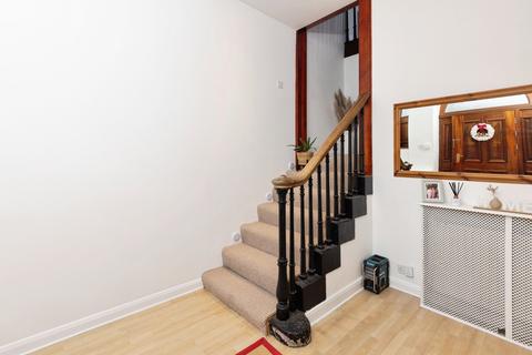 3 bedroom end of terrace house for sale, Troy Road, Leeds LS27