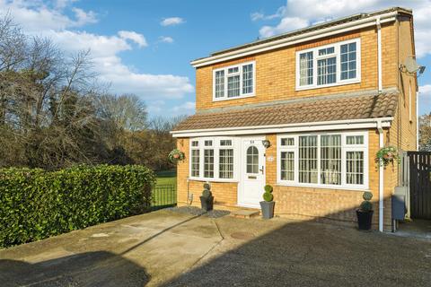 4 bedroom detached house for sale, Caister Close, Stevenage SG1
