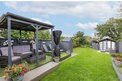 4 bedroom detached house for sale, Caister Close, Stevenage SG1