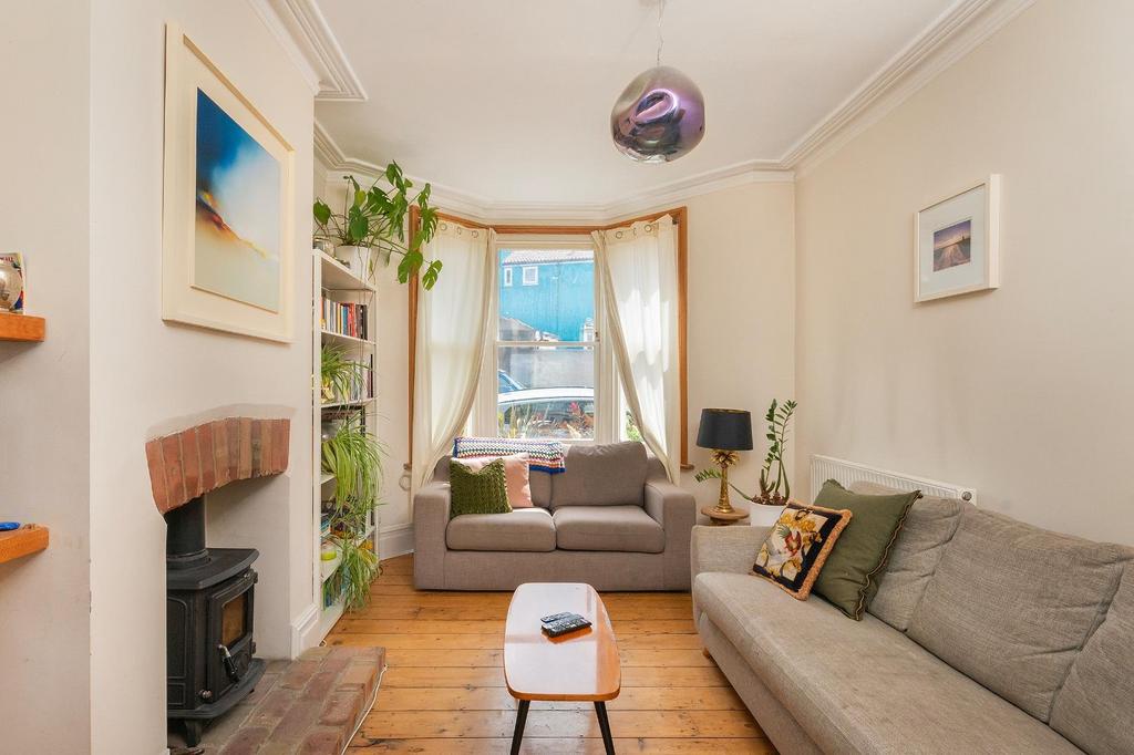 1 S5 R1 KE - Living Room D.jpg