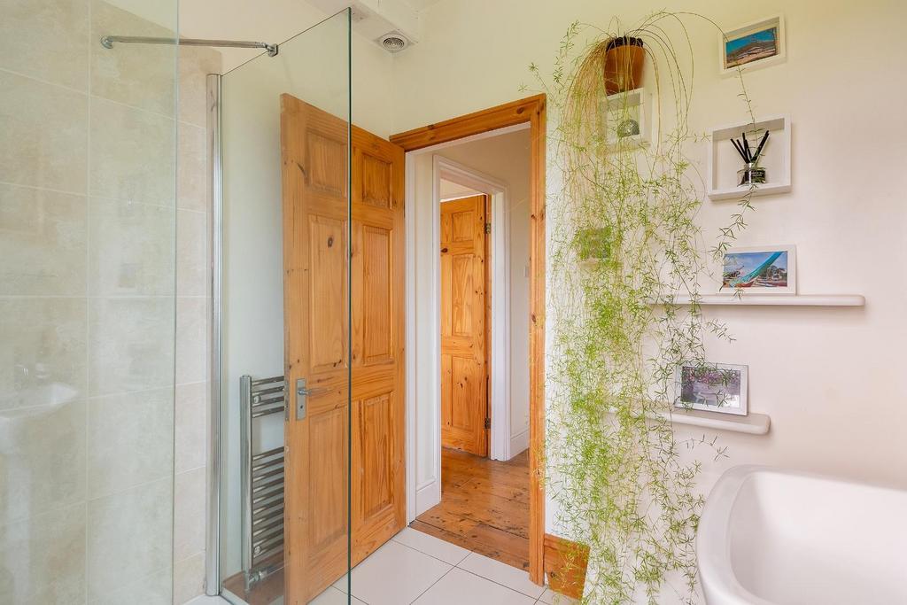 1 S5 R1 KE - Shower Room A.jpg