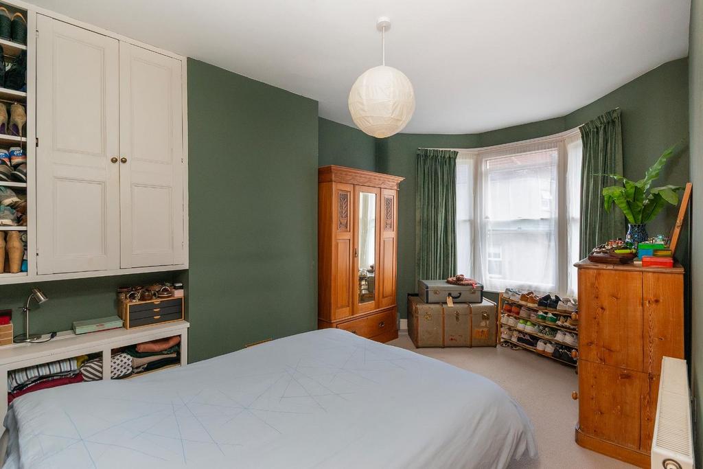 1 S5 R1 KE - Bedroom F.jpg