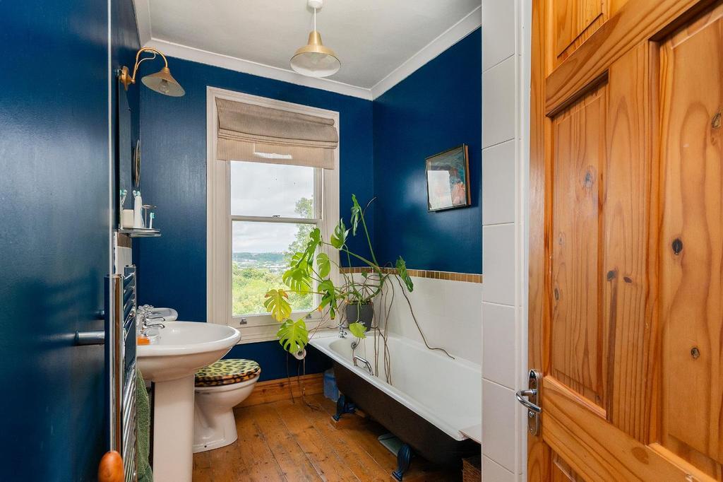1 S5 R1 KE - Bathroom B.jpg