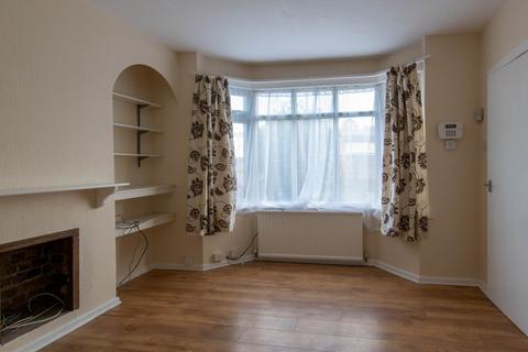 3 bedroom semi-detached house to rent, Elgar Road South, Reading
