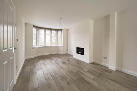 3 bedroom semi-detached house to rent, Redhatch Drive, Earley, Reading