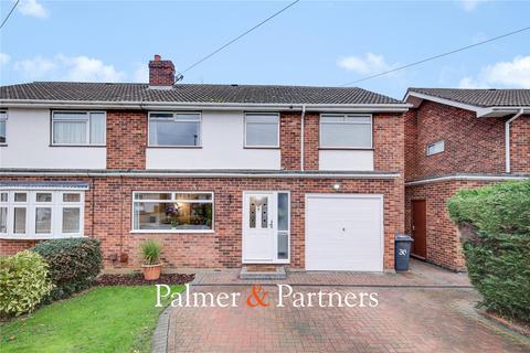 4 bedroom semi-detached house for sale, Canford Close, Essex CM2