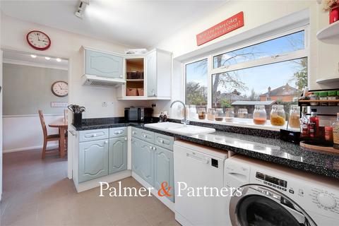 4 bedroom semi-detached house for sale, Canford Close, Essex CM2