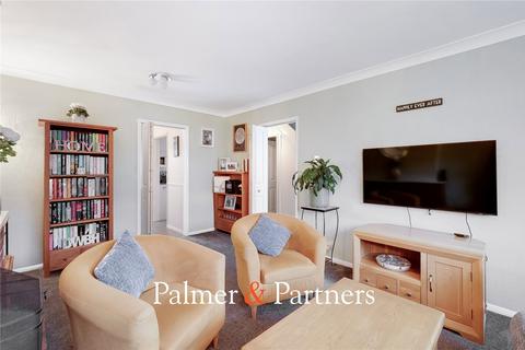 4 bedroom semi-detached house for sale, Canford Close, Essex CM2