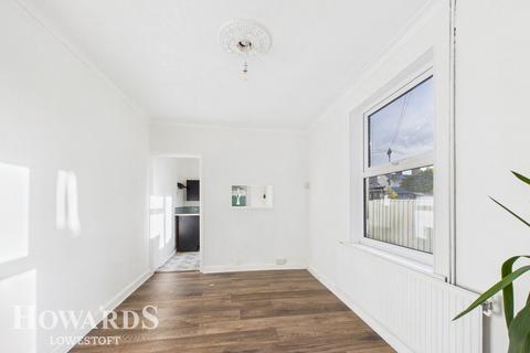 3 bedroom end of terrace house for sale, Ipswich Road, Lowestoft