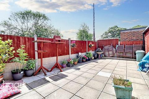 2 bedroom bungalow for sale, Groveway, Leysdown