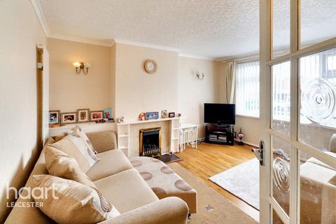 4 bedroom semi-detached house for sale, Brixham Drive, Leicester