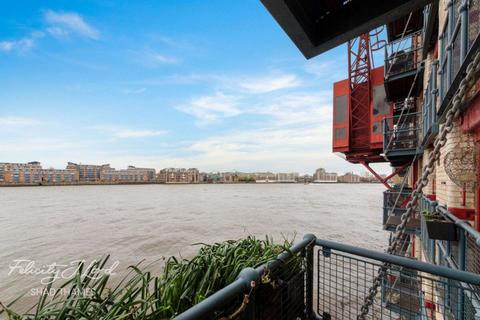 2 bedroom flat for sale, Globe Wharf, SE16