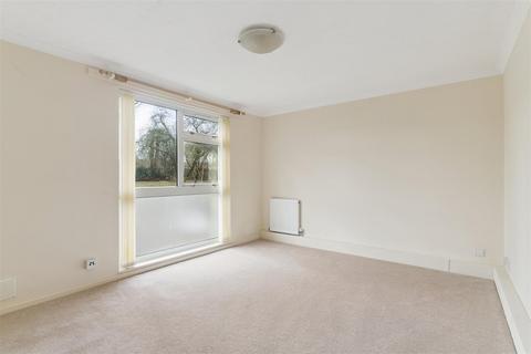 1 bedroom flat for sale, Kimbolton Crescent, Stevenage SG2