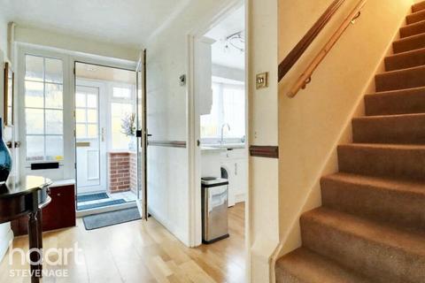 3 bedroom terraced house for sale, Chells Way, Stevenage