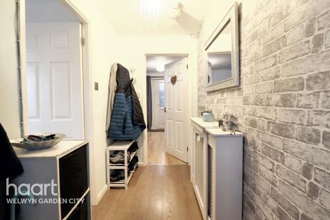 3 bedroom terraced house for sale, Indells, Hatfield