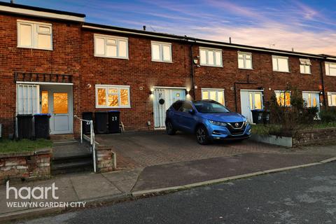 3 bedroom terraced house for sale, Indells, Hatfield