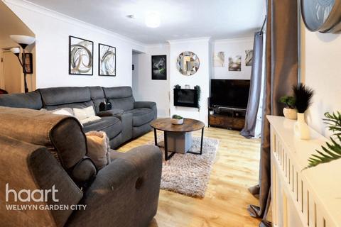 3 bedroom terraced house for sale, Indells, Hatfield