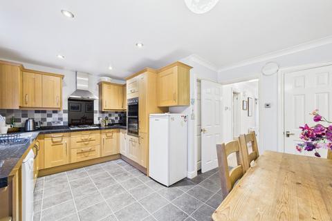 5 bedroom detached house for sale, London Road, Hemel Hempstead, HP3