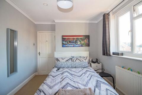 3 bedroom terraced house for sale, The Guelders, Purbrook, PO7 5QT