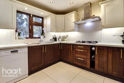 5 bedroom semi-detached house for sale, Laurel Gardens, NW7
