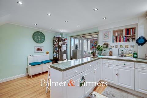 3 bedroom end of terrace house for sale, Linnet Drive, Essex CM2