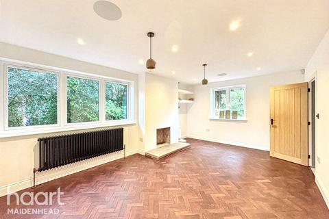 3 bedroom semi-detached house for sale, Berry Hill, MAIDENHEAD