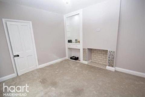 2 bedroom semi-detached house for sale, Queens Road, High Wycombe
