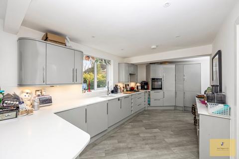 3 bedroom detached house for sale, King George VI Drive, Hove, BN3