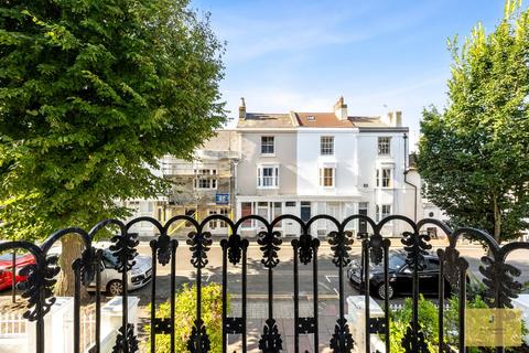 3 bedroom terraced house for sale, Upper North Street, Brighton, BN1