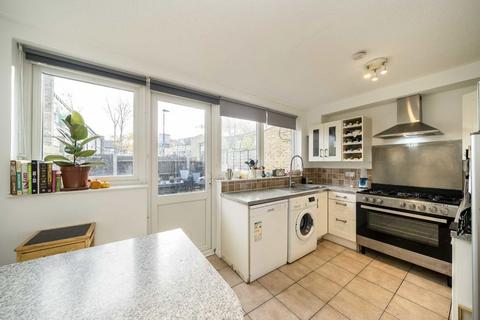 4 bedroom terraced house for sale, Yeoman Close, London SE27