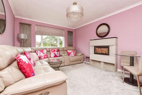 2 bedroom flat for sale, Bishops Court, Whitstable CT5