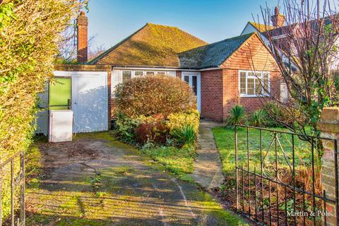 2 bedroom detached bungalow for sale, Hartsbourne Road, Earley, Reading