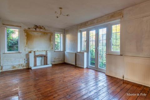 2 bedroom detached bungalow for sale, Hartsbourne Road, Earley, Reading