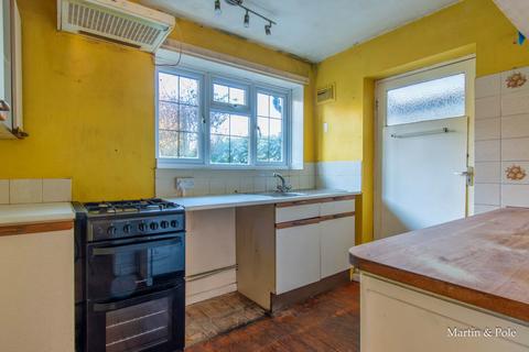 2 bedroom detached bungalow for sale, Hartsbourne Road, Earley, Reading
