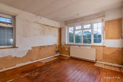 2 bedroom detached bungalow for sale, Hartsbourne Road, Earley, Reading