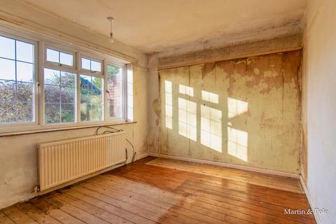 2 bedroom detached bungalow for sale, Hartsbourne Road, Earley, Reading