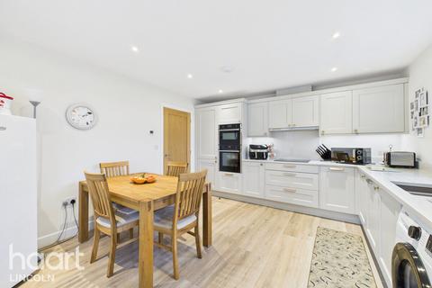 2 bedroom detached bungalow for sale, The Hawthorns, Sleaford