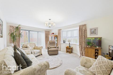 2 bedroom detached bungalow for sale, The Hawthorns, Sleaford