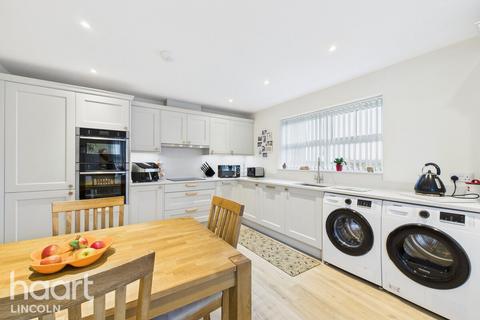 2 bedroom detached bungalow for sale, The Hawthorns, Sleaford