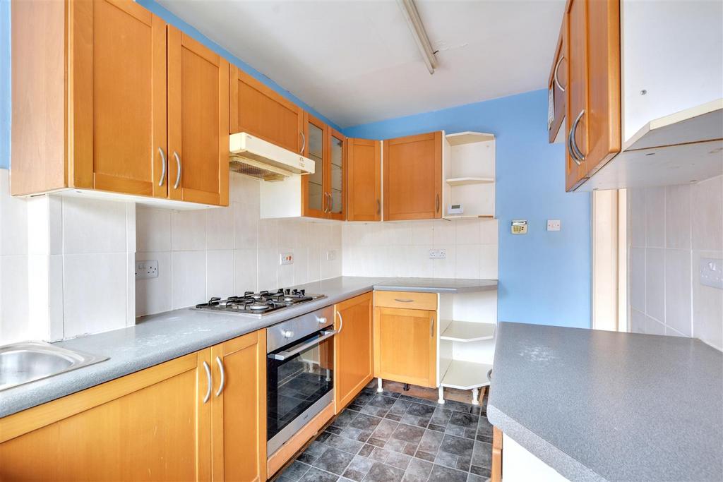 Kitchen 2.jpeg