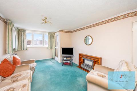 2 bedroom flat for sale, Clarendon Road, Hove, BN3