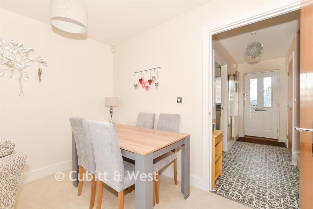 Lounge/Dining Room