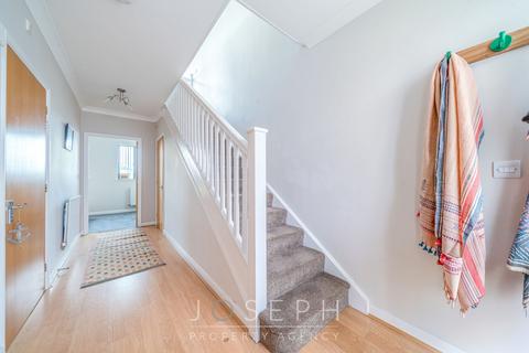 2 bedroom terraced house for sale, Witney Close, Ipswich, IP3