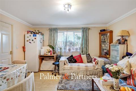2 bedroom apartment for sale, Parkinson Drive, Essex CM1