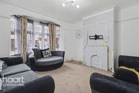undefined, Essex Road, London