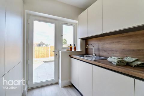 4 bedroom detached house for sale, London Road, Rayleigh