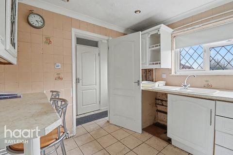 3 bedroom terraced house for sale, Hambro Close, Rayleigh