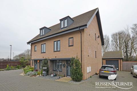 4 bedroom semi-detached house for sale, Nar Close, King's Lynn PE30