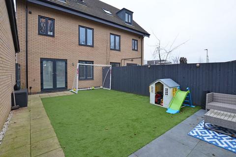 4 bedroom semi-detached house for sale, Nar Close, King's Lynn PE30